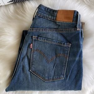 Levi's